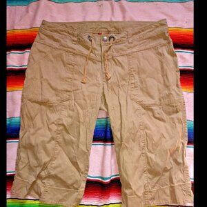 The North Face Women's Size 14 Cropped Khaki Outdoor Pants 98% Cotton 2% Elastha